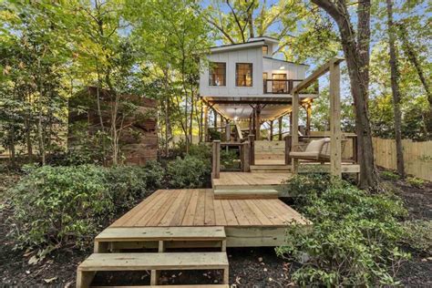 Tree House Living: An Unconventional Way to Connect with Nature